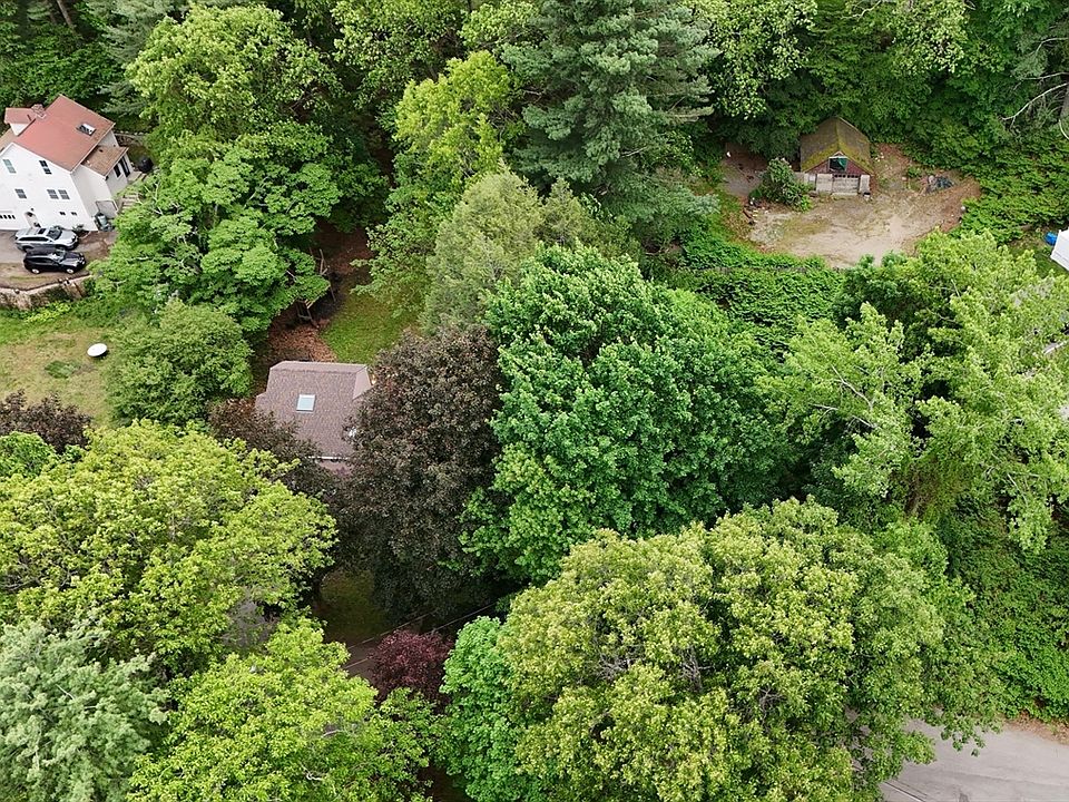 1st image of 4 Shore Rd