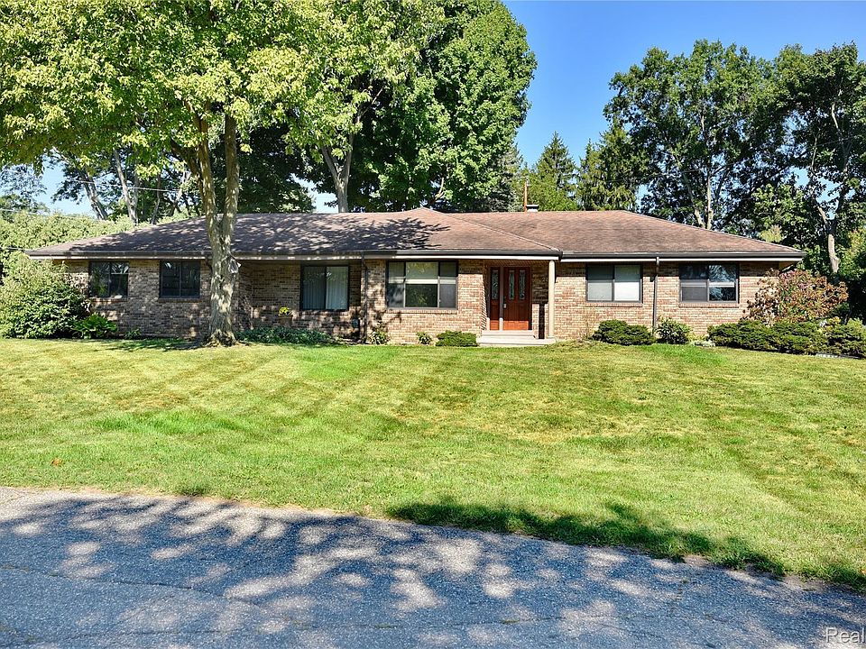 1st image of 280 Wendy Ln