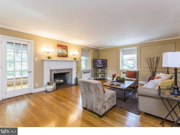 5th image of 601 Shadeland Ave