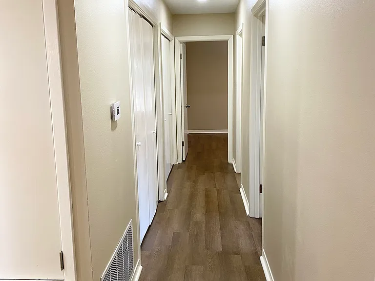 741 Willowick Dr — Photo 5