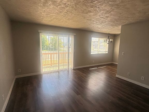 3rd image of 2213-19 Meppen Dr #2213