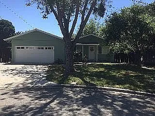 253 Greenwich Dr photo 1