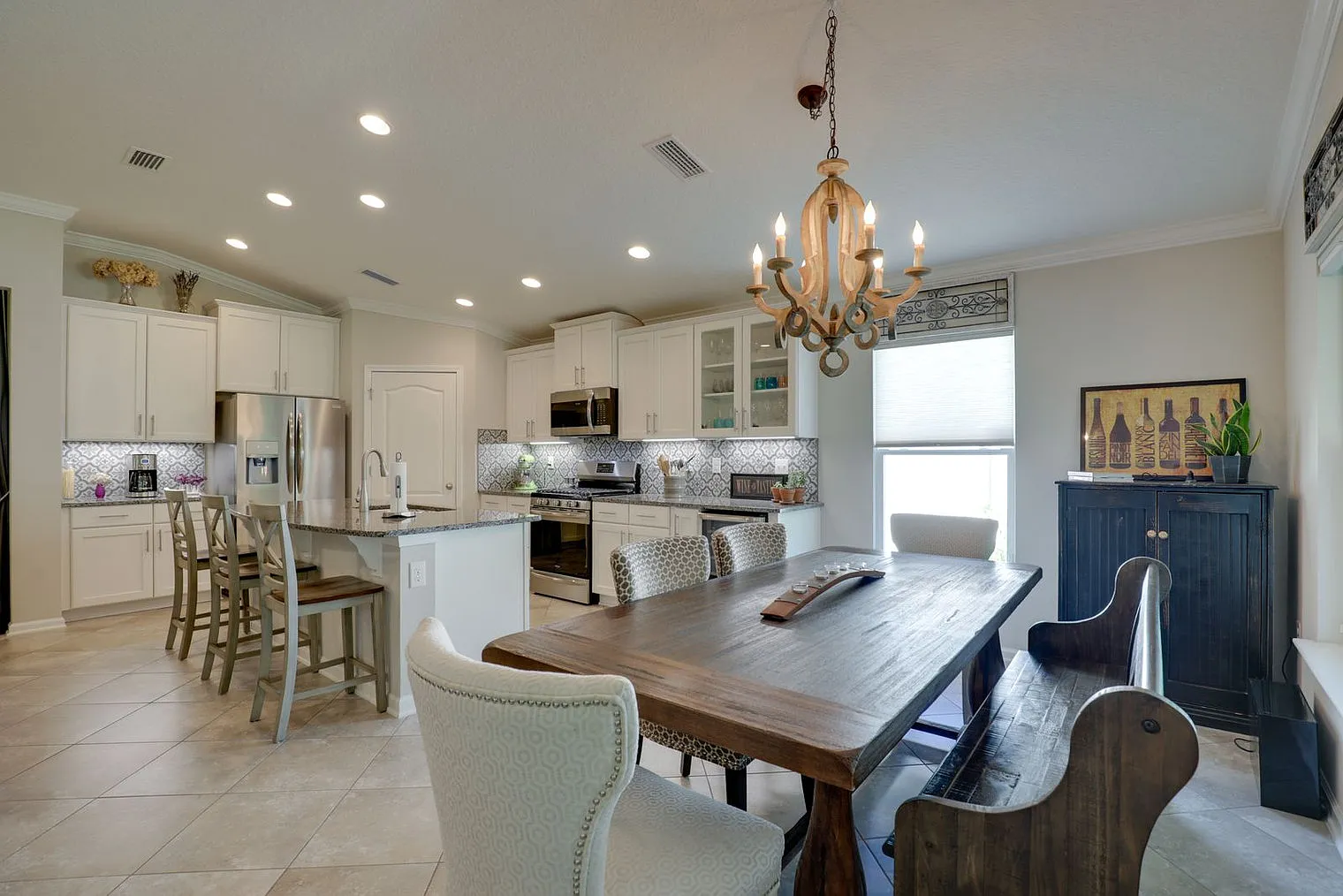3 bed, 2.0 bath, 1603 sqft, $5,289 — Photo 4