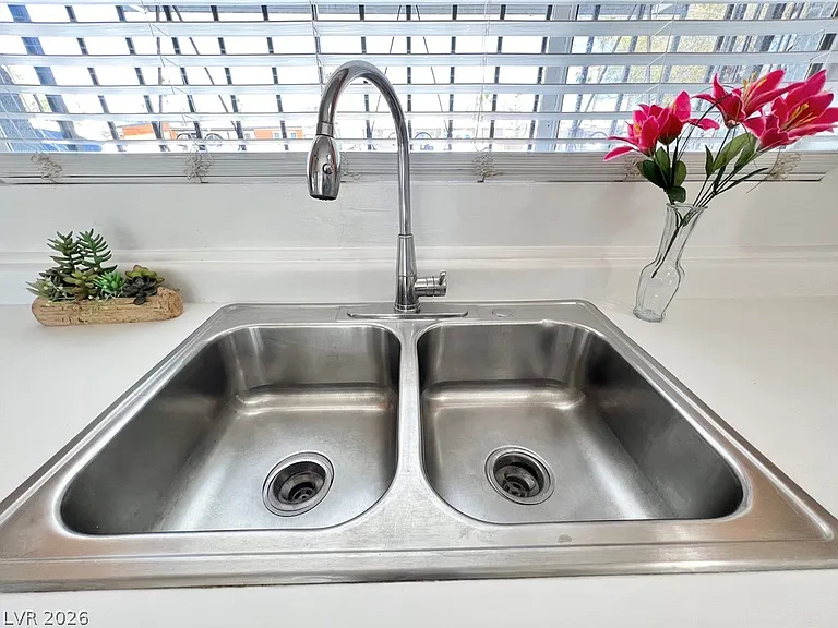 2300 Santa Clara Dr — Photo 15