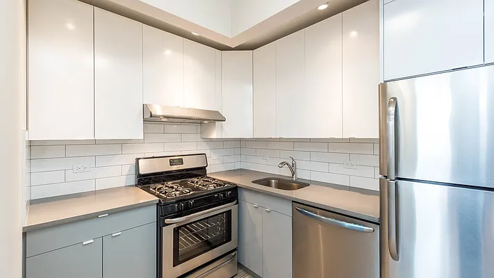 Rented by Nooklyn NYC LLC | media 21