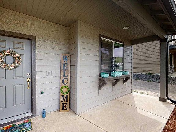 5th image of 1845 SW Panorama Dr