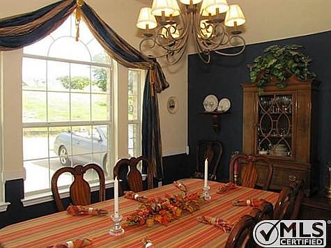 4th image of 2025 Mason Pond Dr