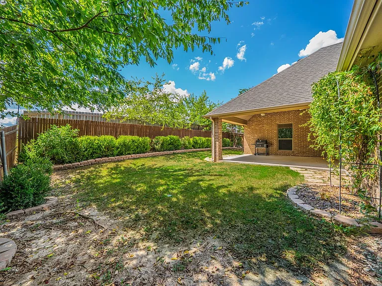 109 Chateau Dr — Photo 25