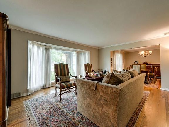 3rd image of 7109 Mason Dells Dr