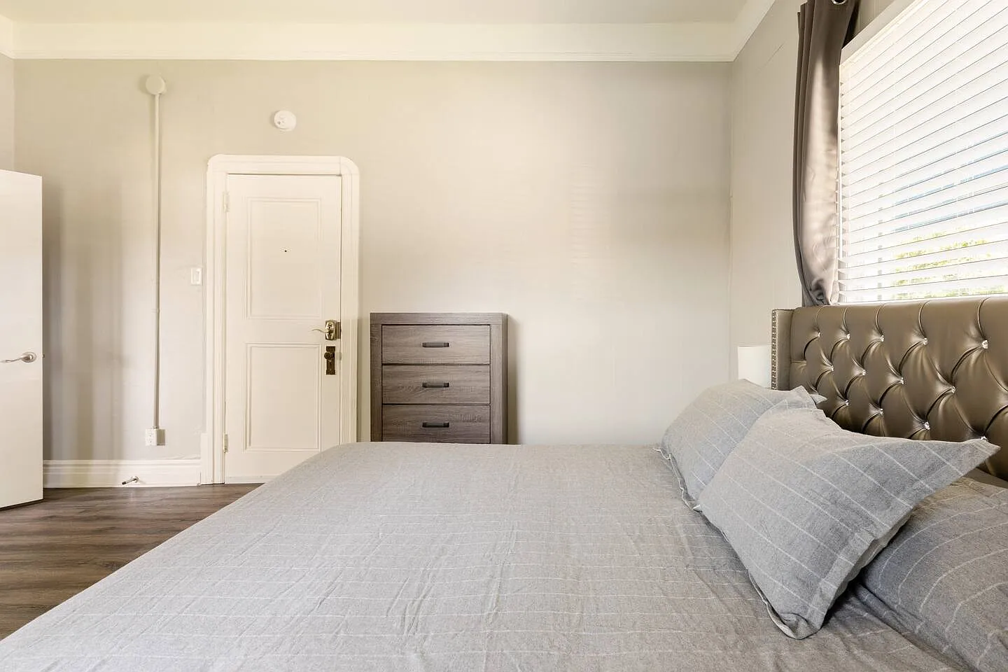 1 bed, 800 sqft, $3,600 — Photo 4