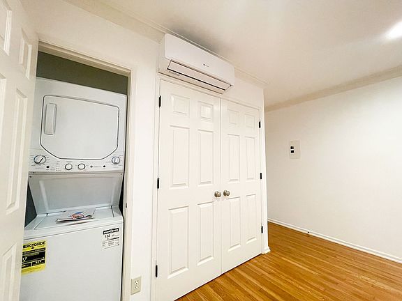 4th image of 849 S Wooster St APT 4