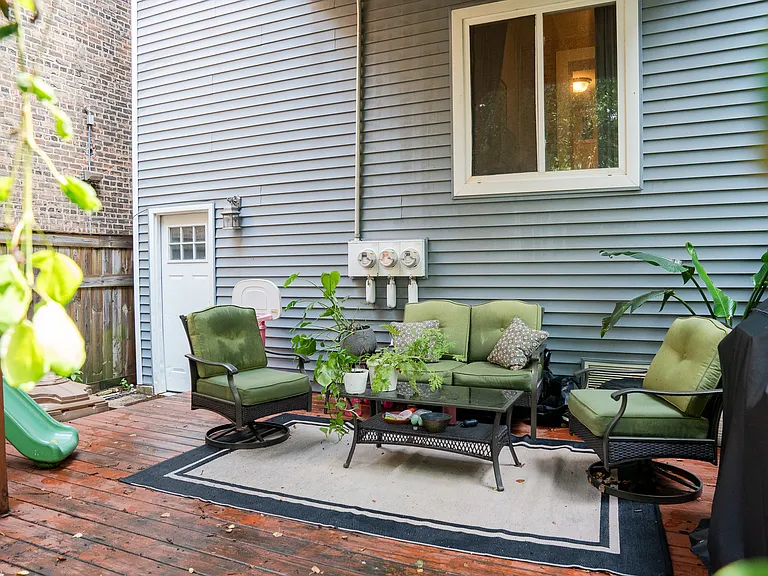 3454 N Leavitt St #1 — Photo 11