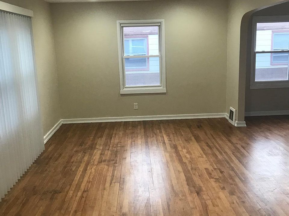 1st image of 3718 W Capitol Dr #1