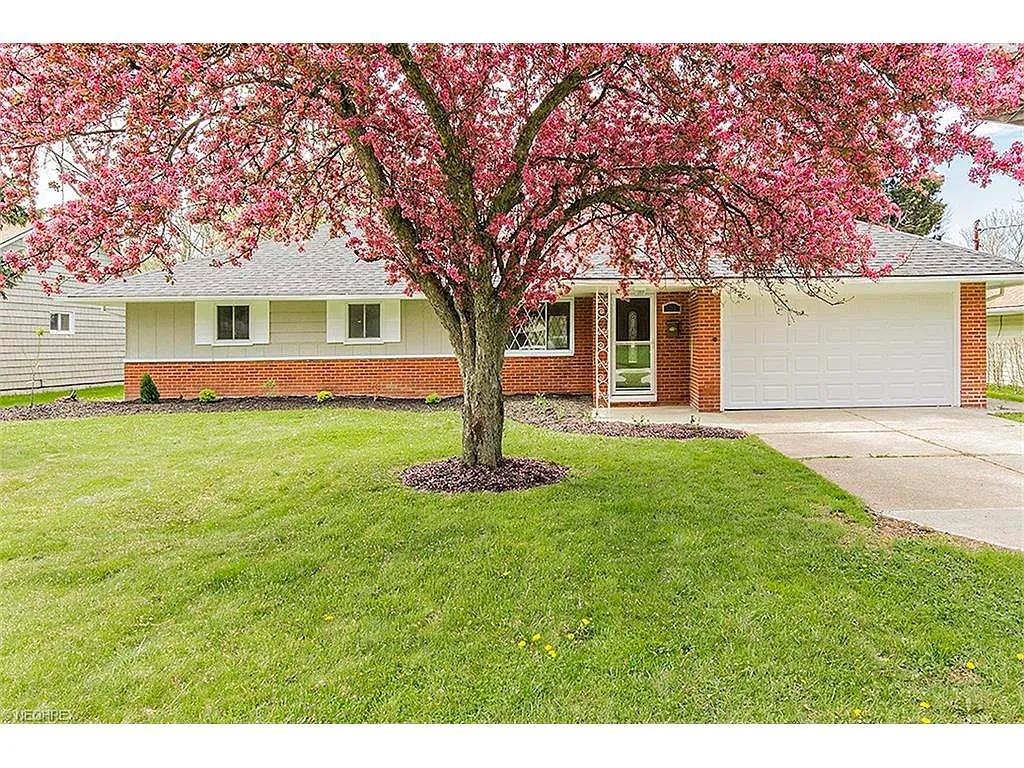 520 Karl Dr photo 1