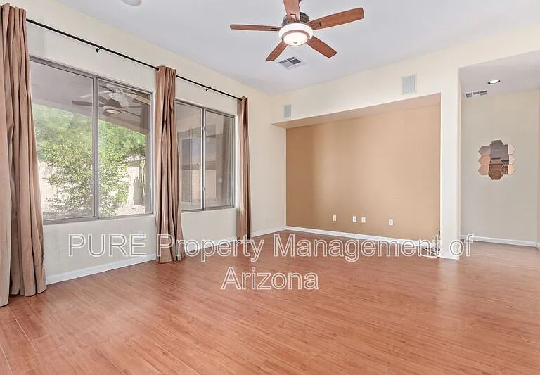 737 S Sycamore Pl — Photo 9