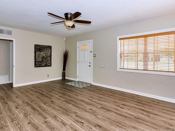5th image of 1727 W Earll Dr