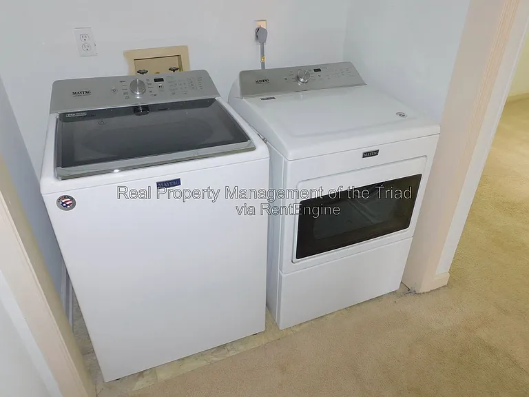 805 W McGee St #B — Photo 22