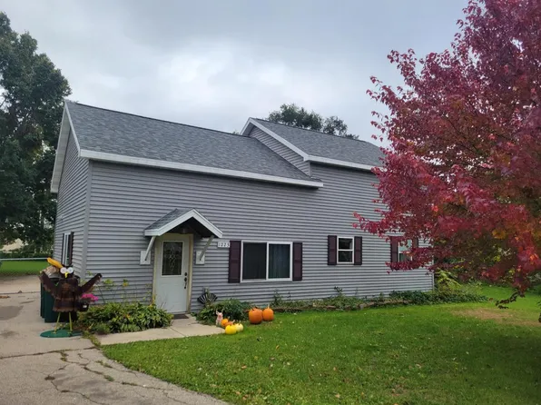 1223 West Cramer STREET, Fort Atkinson, WI 53538