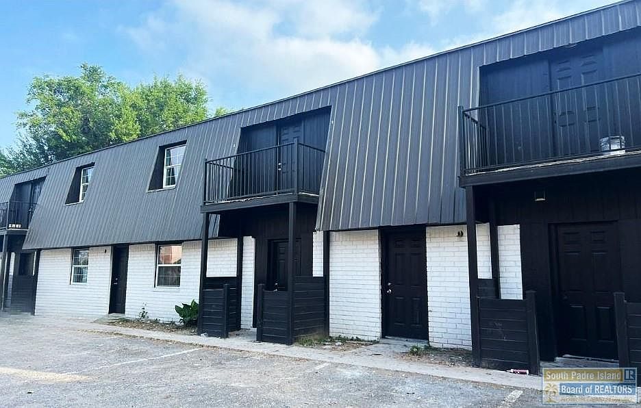 1st image of 712 Toronto Ave