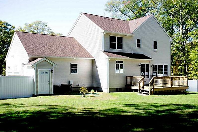2nd image of 324 Cottrell Rd