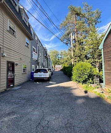 3rd image of 3 Frost Ln