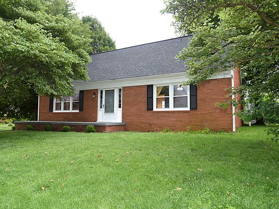 3rd image of 3328 E 6th St