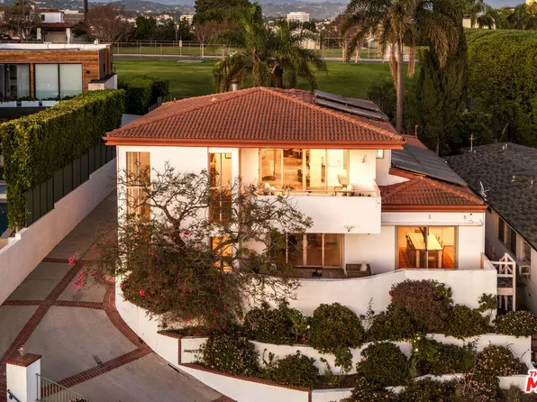 905 Berkeley St, Santa Monica, CA 90403