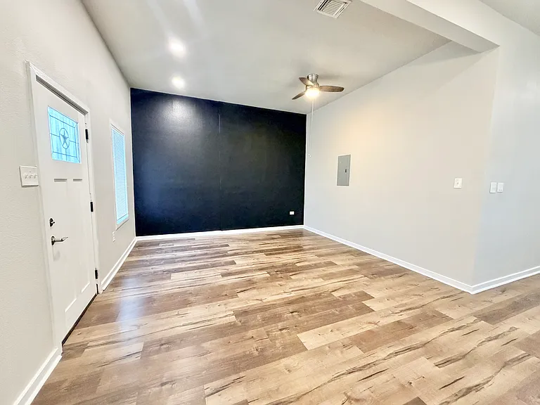 105 Dewitt St — Photo 9