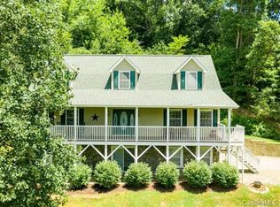 964 Sorrells Cv, Clyde, NC 28721