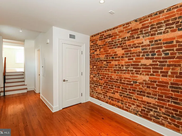 3009 M St NW #2 — Photo 2