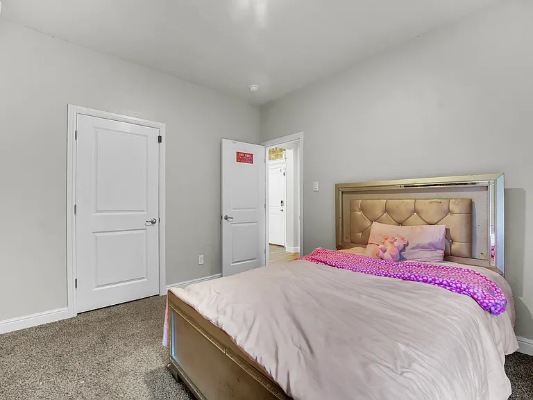 1120 Gillespie Dr — Photo 20