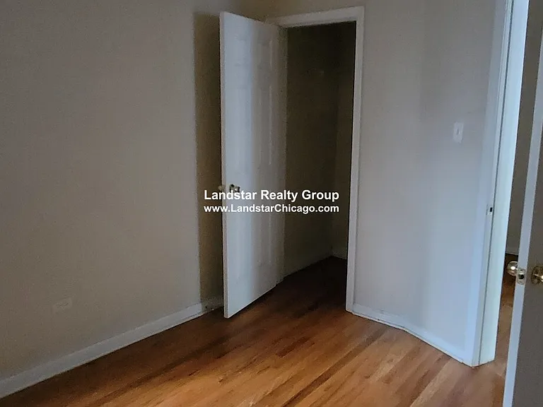 7513 N Greenview Ave #1 — Photo 2