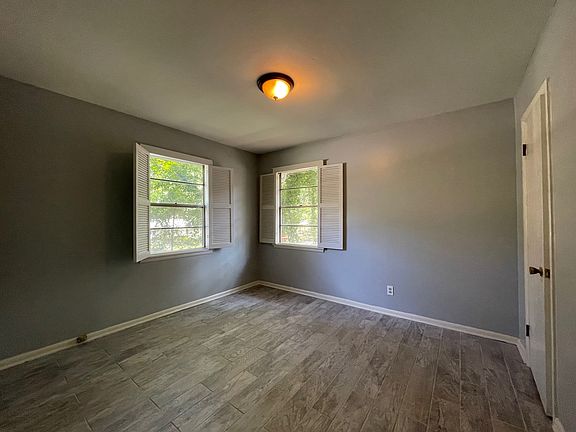 5th image of 7 Winchester Dr
