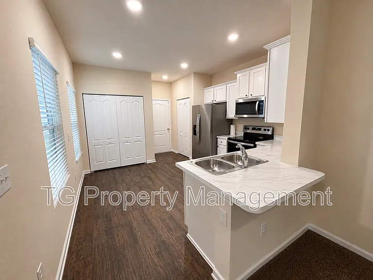 336 Aralia Ln — Photo 5
