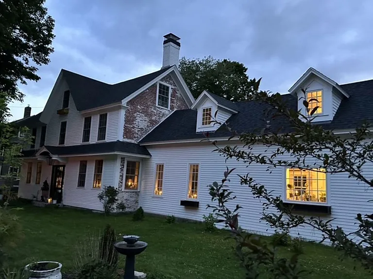 32 Concord St — Photo 16