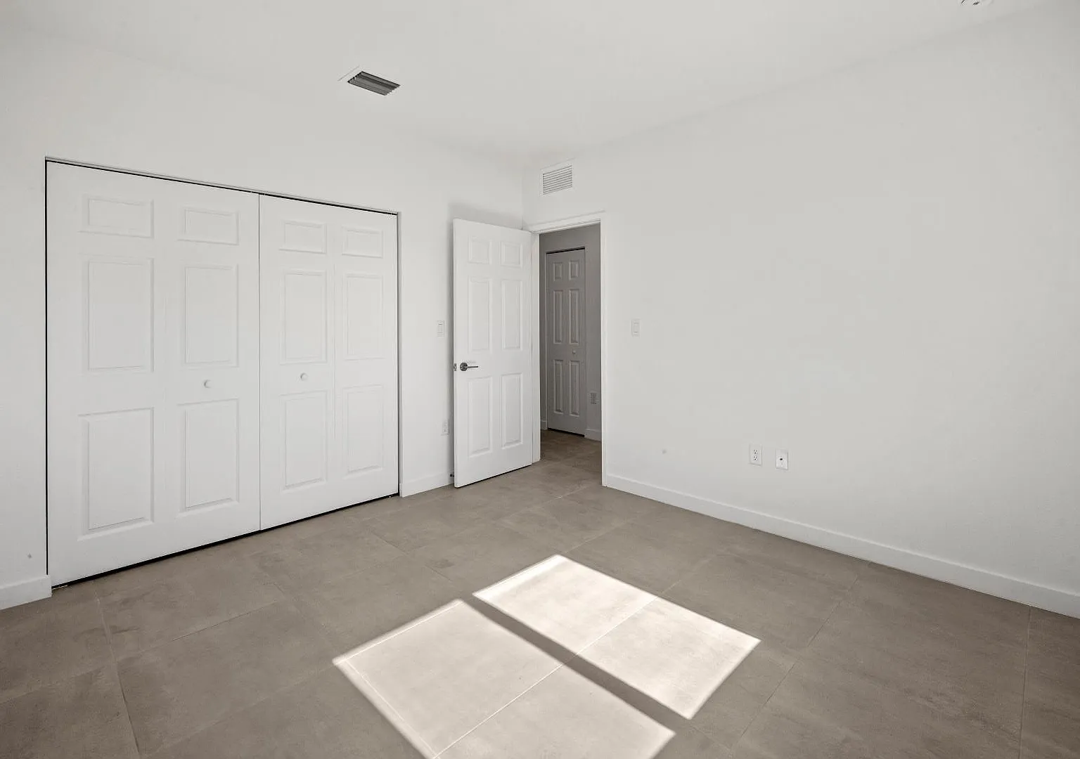 2 bed, 810 sqft, $2,375 — Photo 4