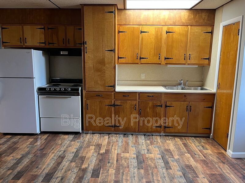 1st image of 101 N Centre Ave #7