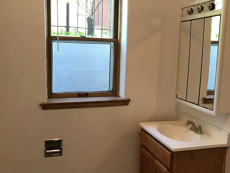 107 S Duluth Ave #3 — Photo 11