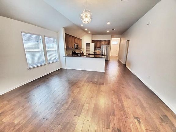5th image of 2945 Consuelo Way