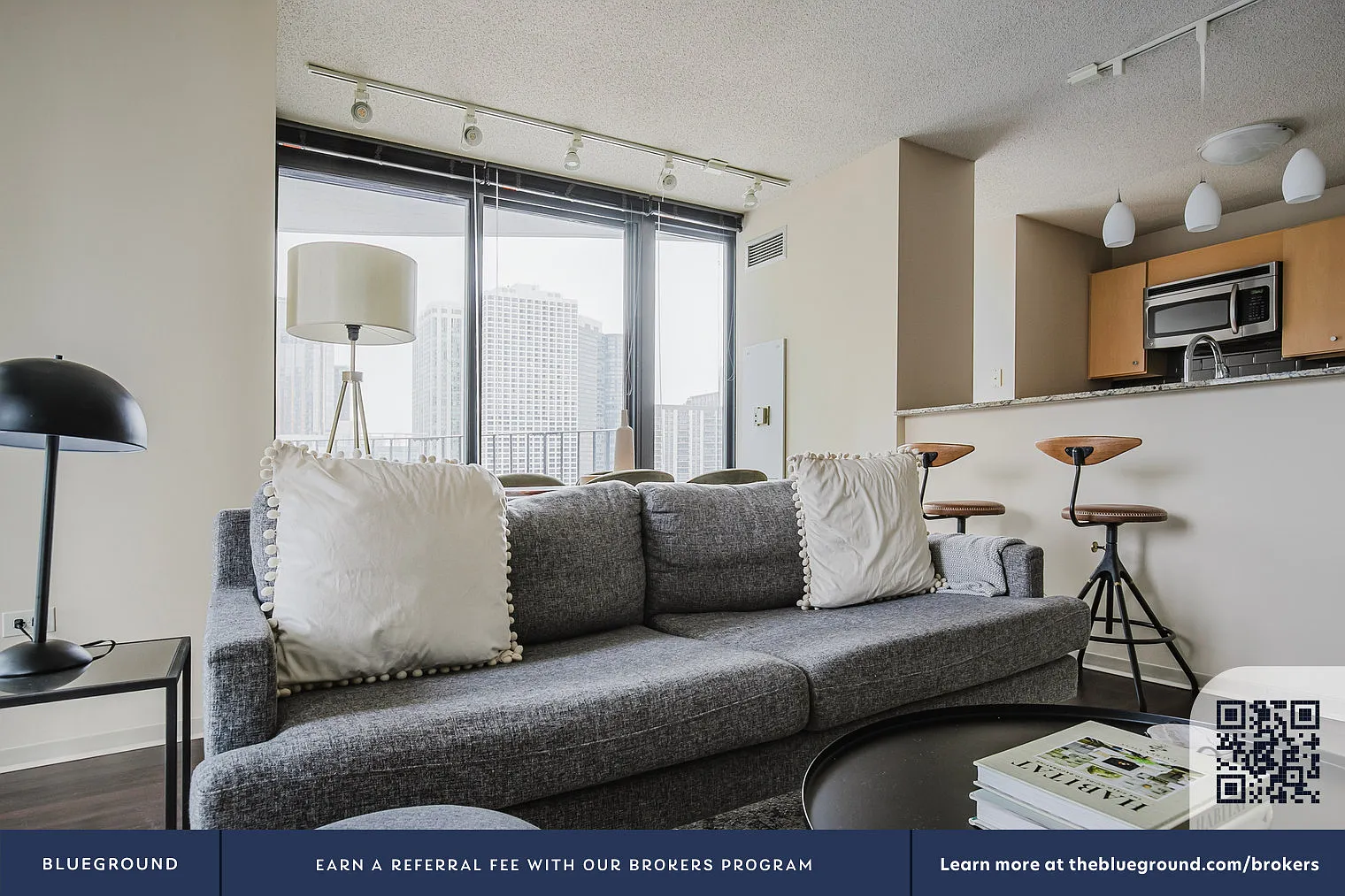2 bed, 2.0 bath, 1080 sqft, $4,460 — Photo 3