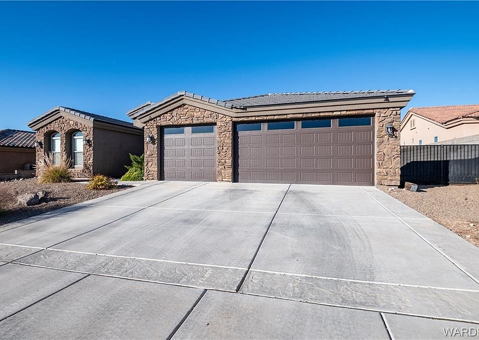 1st image of 3365 Isador Ave