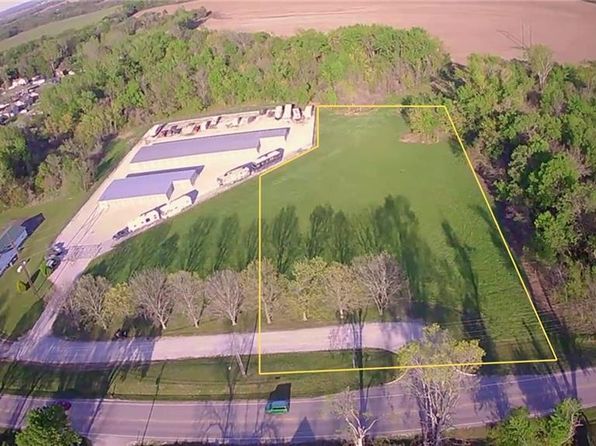 1213 S Sibley St, Buckner, MO 64016
