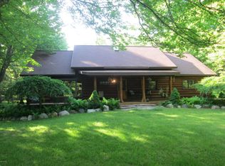 4625 Porter Hollow Dr NE, Rockford, MI 49341