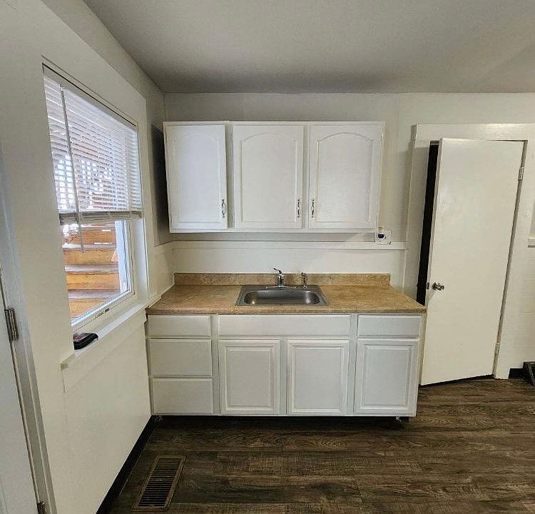 1st image of 11 Atwood Ct APT 1