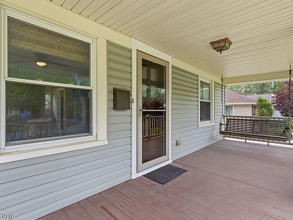 4th image of 26926 1st St