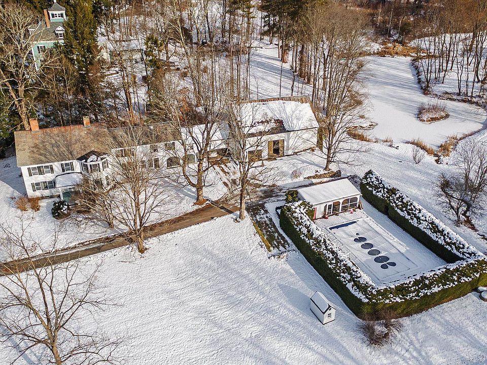 1st image of 26 Old North Main Street