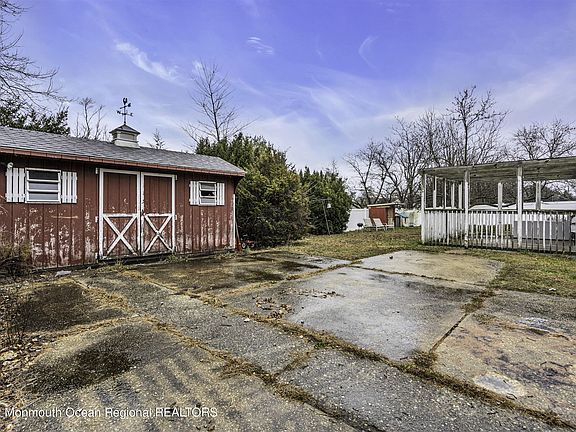 4th image of 1533 Redondo Ln