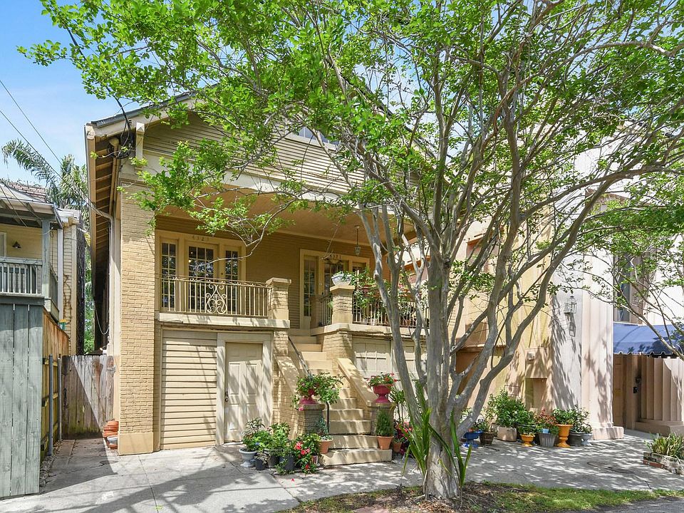 4423 Carondelet - Left side unit