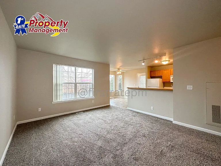 10151 W Garverdale Ln #201 — Photo 6