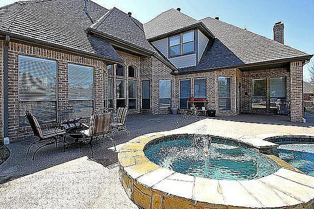 2nd image of 2708 Derby Ct